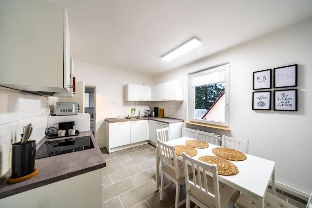 Modernisiertes Altbau 3-Zi Apartment Ринтелн Екстериор снимка