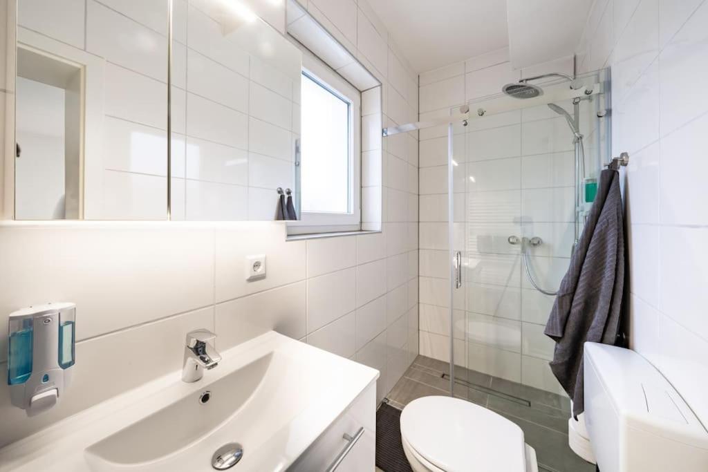 Modernisiertes Altbau 3-Zi Apartment Ринтелн Екстериор снимка